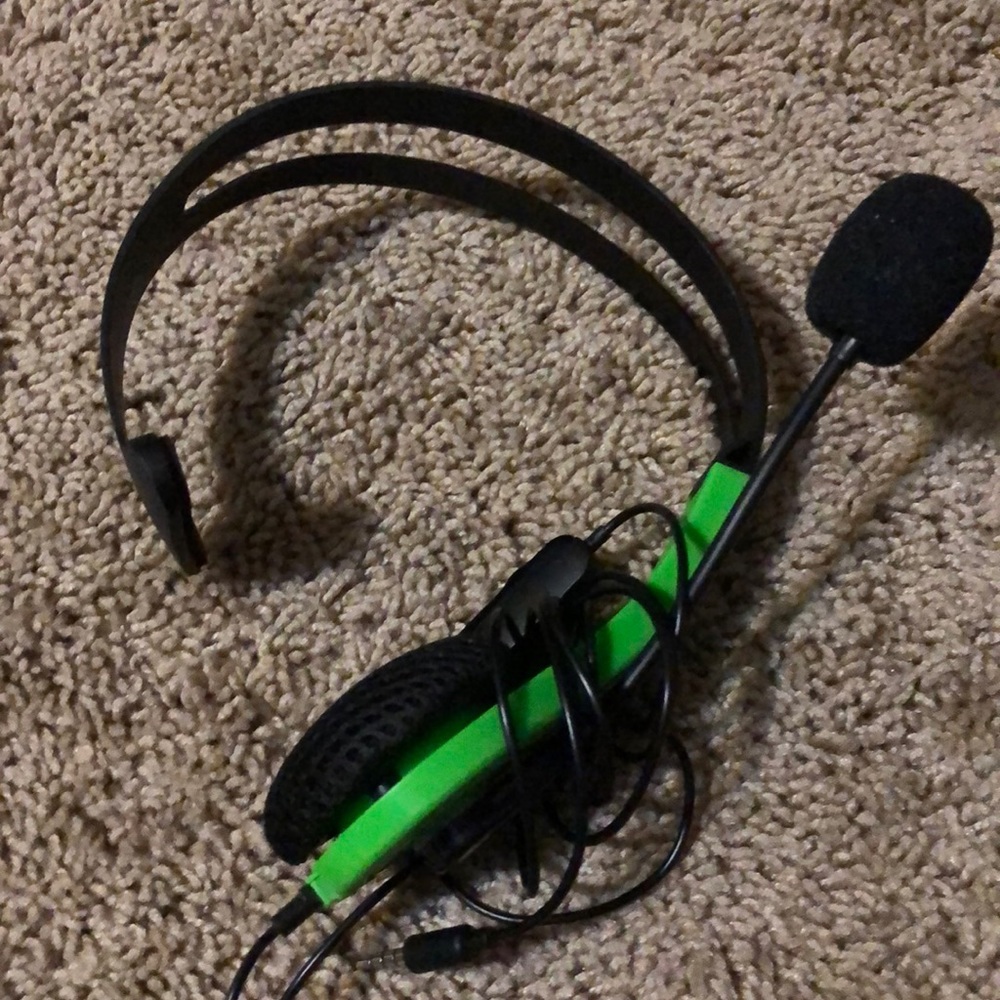 Xbox headphones